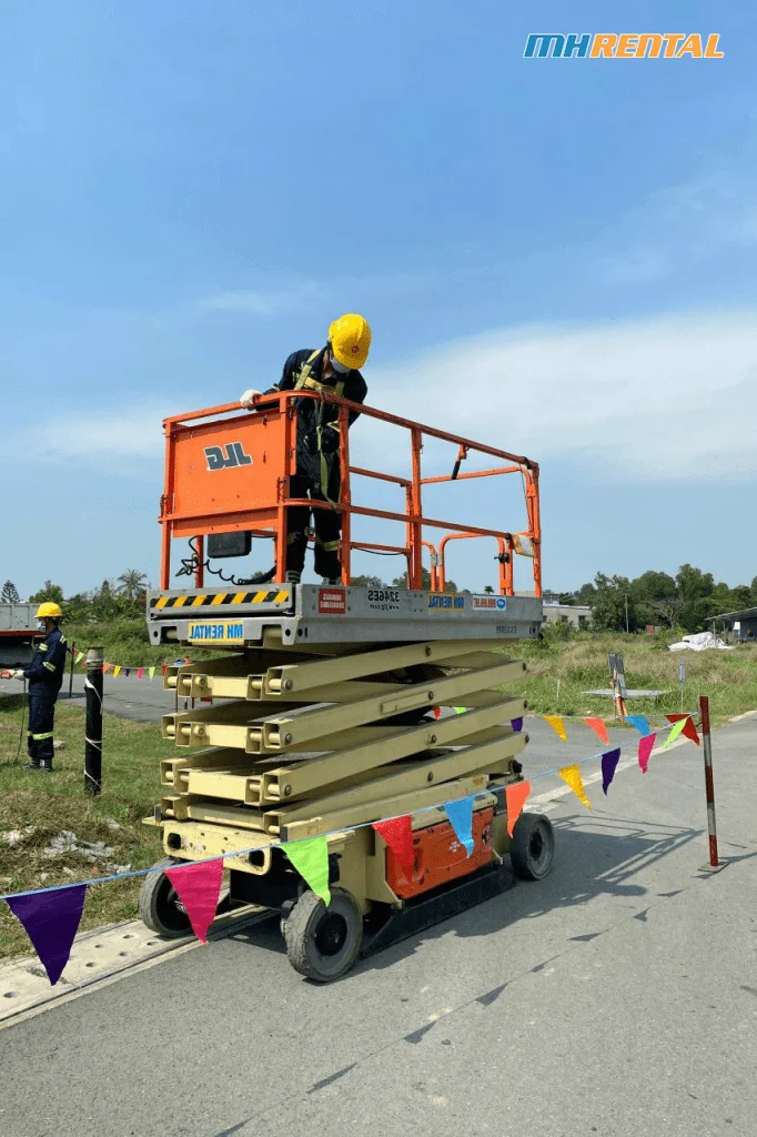 Xe nâng người thương hiệu JLG