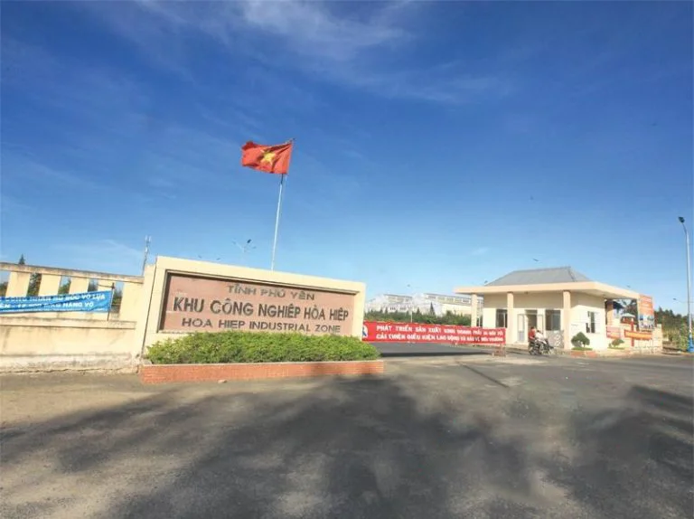 cho thuê xe nâng người tại phú yên