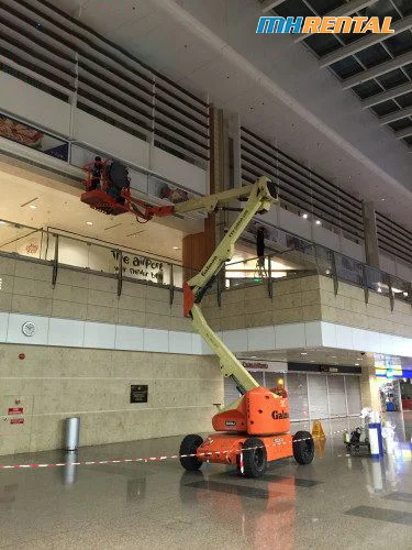 xe nâng người Boom lift