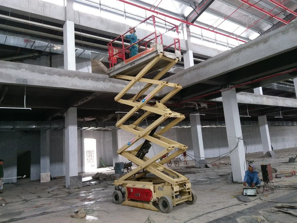 xe nâng người mh giao cho việt trì