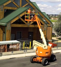 Xe nâng người 740AJ