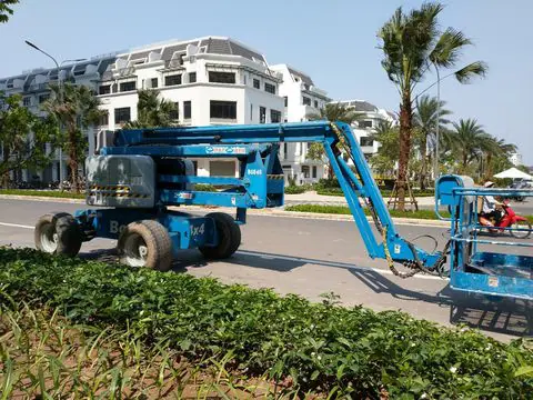 Giao xe cho dự án Vinhomes Gardenia