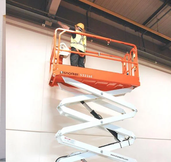 xe nâng người S3226E