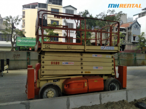 Xe nâng người JLG 4069