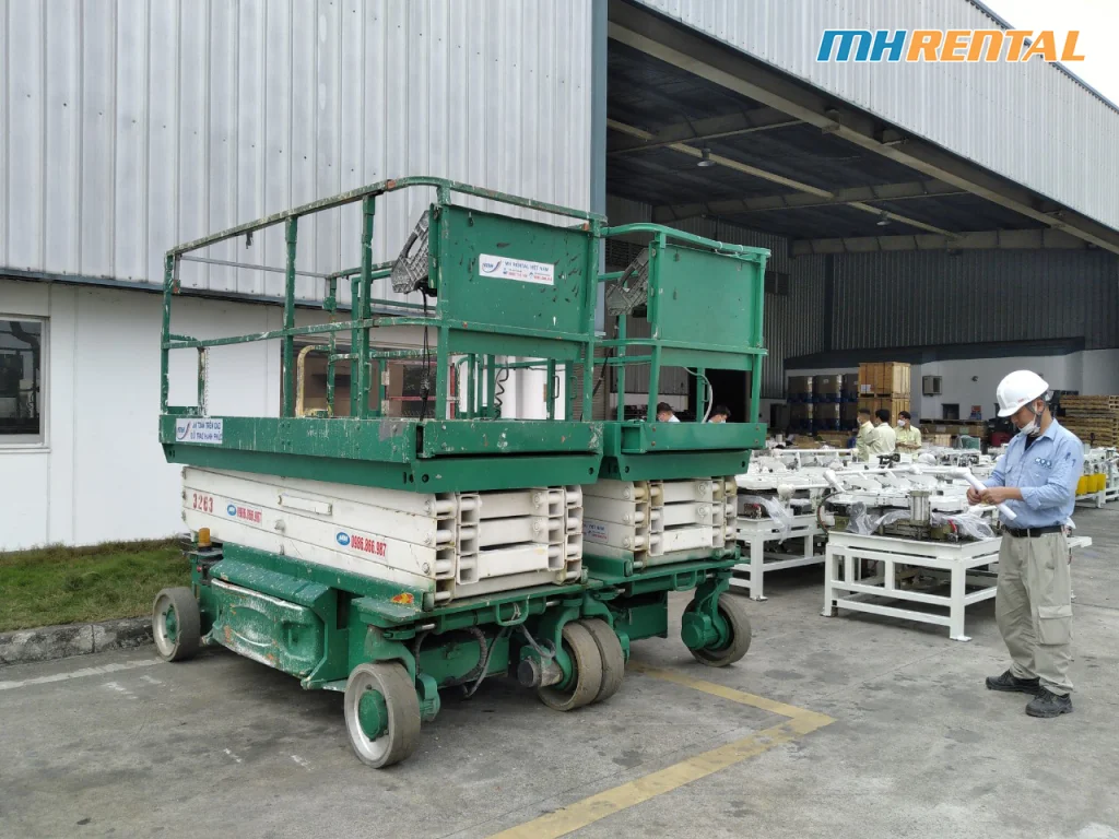 Kiểm tra xe JLG 3246
