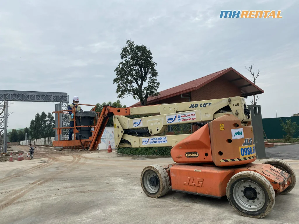 Vận hành kiểm tra xeE450AJ
