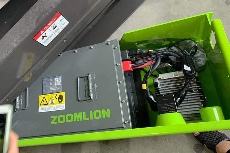 Lợi ích của pin lithium cho xe nâng người