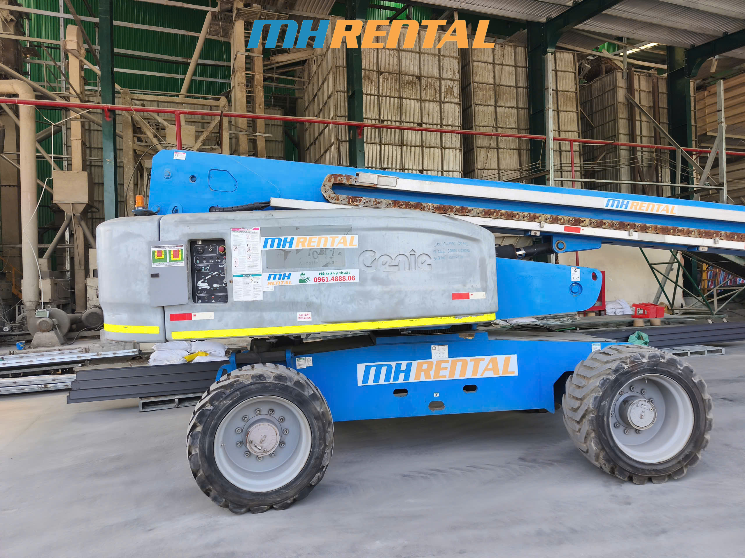 Xe nâng người Genie S85