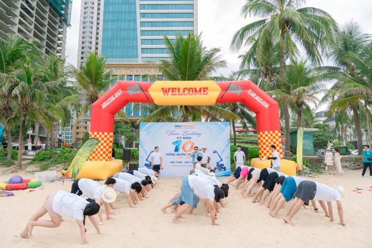 Team Building trên biển trong chương trình kỷ niệm 10 năm MH Rental, tháng 8/2026.