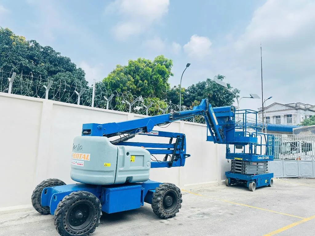 Xe boom Genie và xe cắt kéo Genie GS-3246 bàn giao cho An Lạc tại Hưng Yên