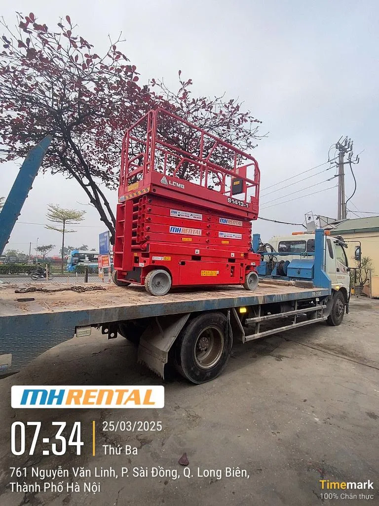 Xe LGMG S1413-1 trên xe vận chuyển trong đợt giao Bắc Sơn ngày 25/03/2025
