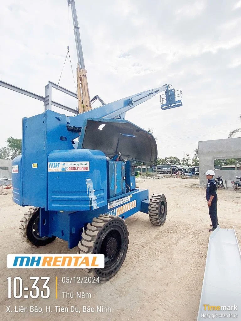 Góc sau xe S65 tại hiện trường bàn giao cho Cơ khí Hoàng Gia