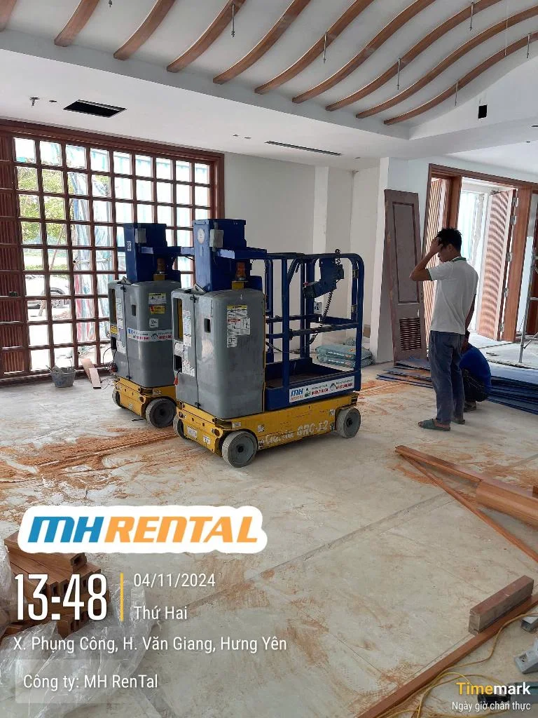 Góc bên hai xe GRC12 trong hồ sơ Home Group tại Hưng Yên