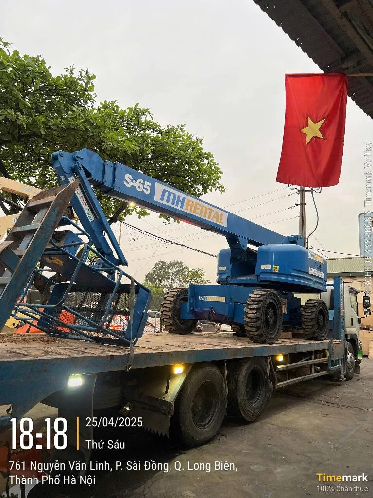 Xe S65 trên xe vận chuyển ngày 25/04/2025 trong hồ sơ Xây dựng N&D