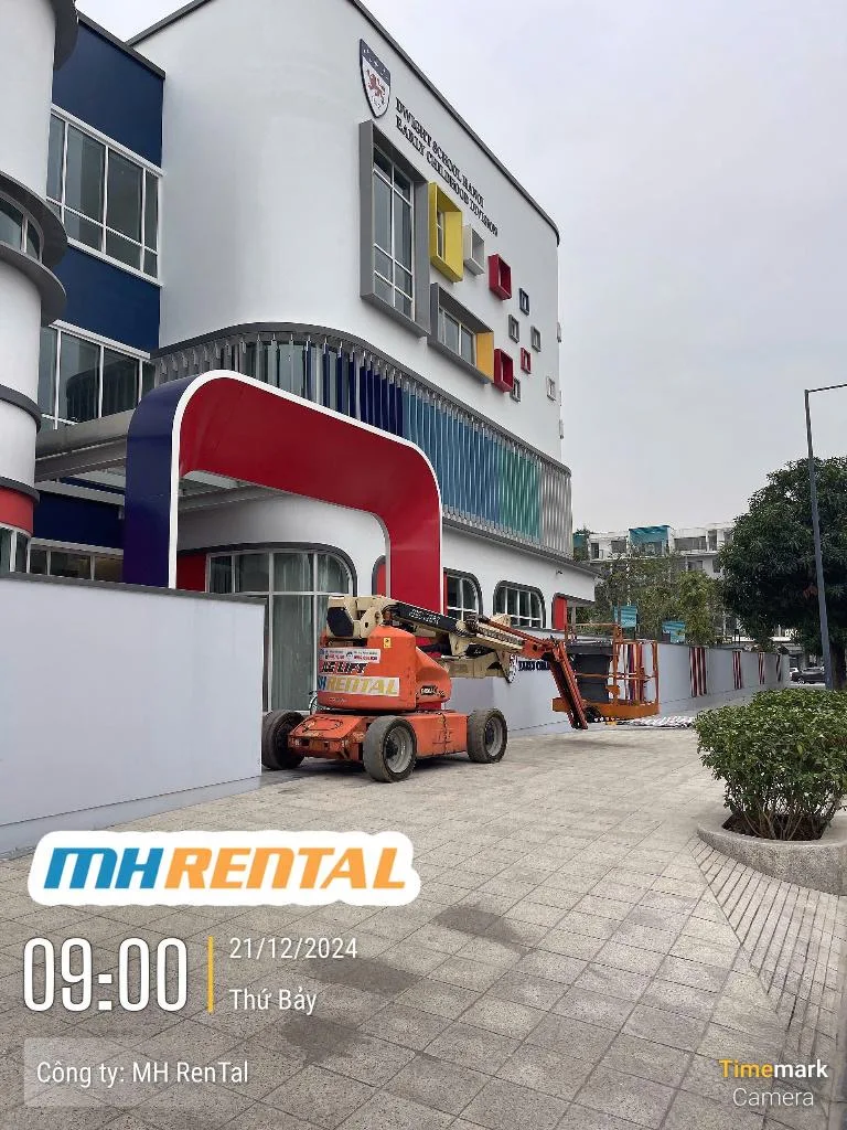 Góc bên xe E450AJ trong hồ sơ giao Xây dựng T&L ngày 21/12/2024