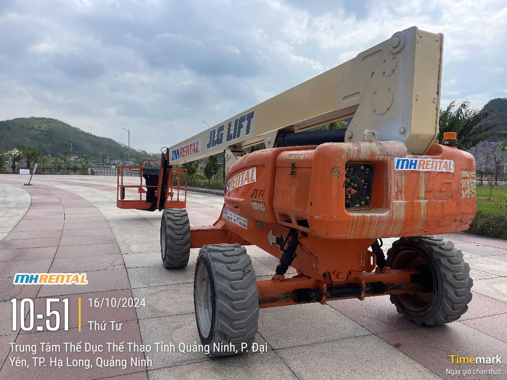 Phía sau xe boom tại Đại Yên, Quảng Ninh