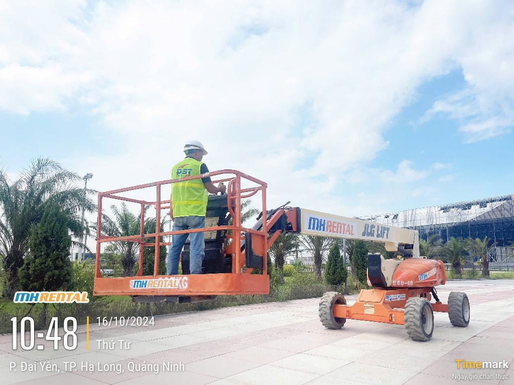 Giỏ làm việc và cần xe boom tại Đại Yên, Quảng Ninh